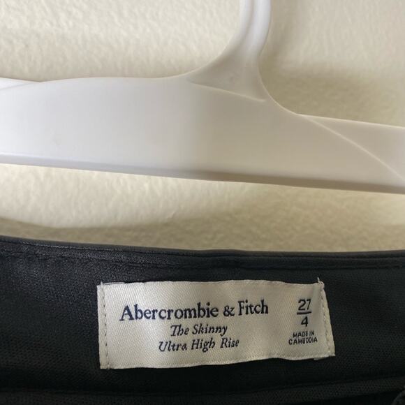 Abercrombie & Fitch Faux Leather Split Hem Ultra High Rise Skinny Pant Size 27/4 - Picture 5 of 7